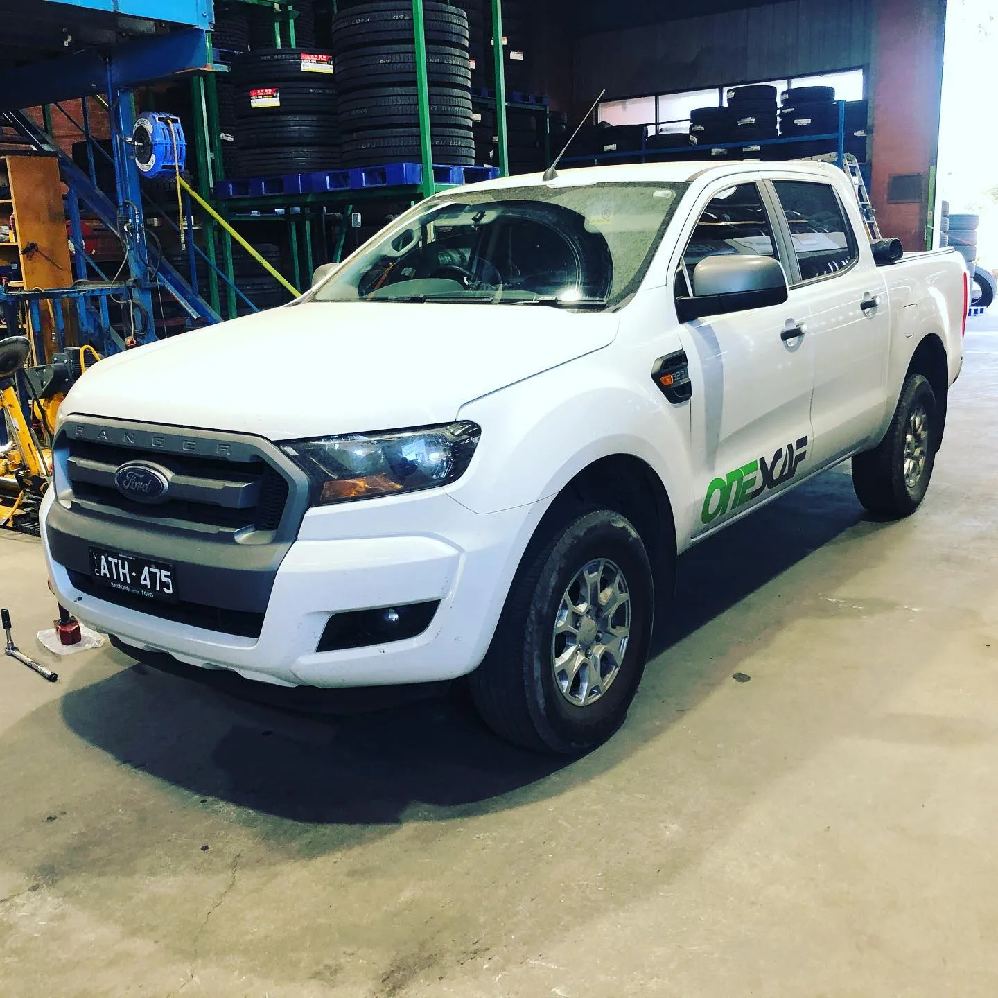 Jj's tyre services truck